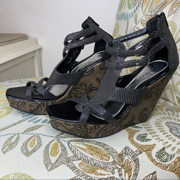 Reneeze Black Strappy Wedge Heel Paisley Sz 8 - Picture 1 of 4